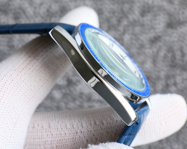 ブランド時計角部分ディテール